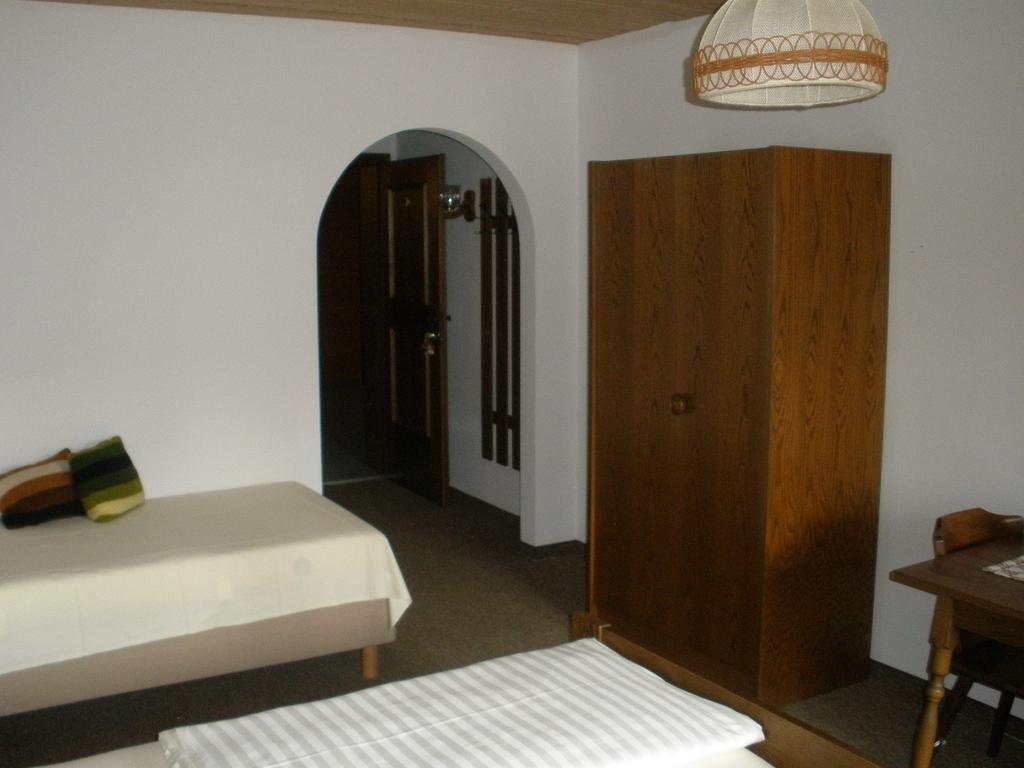 Alpengasthof Zur Loisach Hotel Grossweil Quarto foto