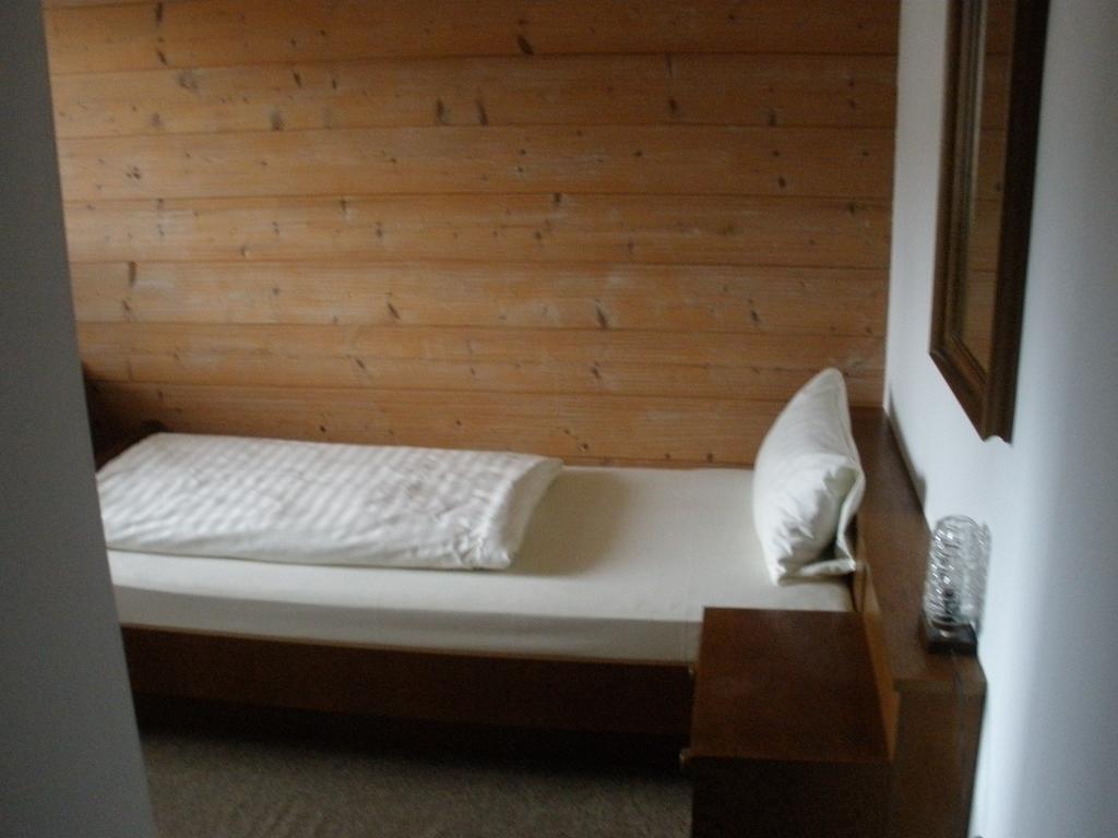 Alpengasthof Zur Loisach Hotel Grossweil Quarto foto
