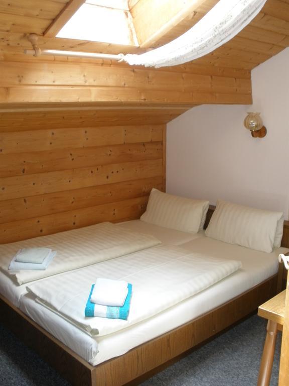 Alpengasthof Zur Loisach Hotel Grossweil Quarto foto
