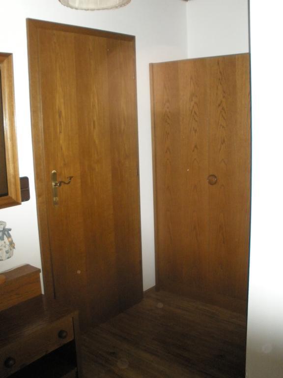 Alpengasthof Zur Loisach Hotel Grossweil Quarto foto